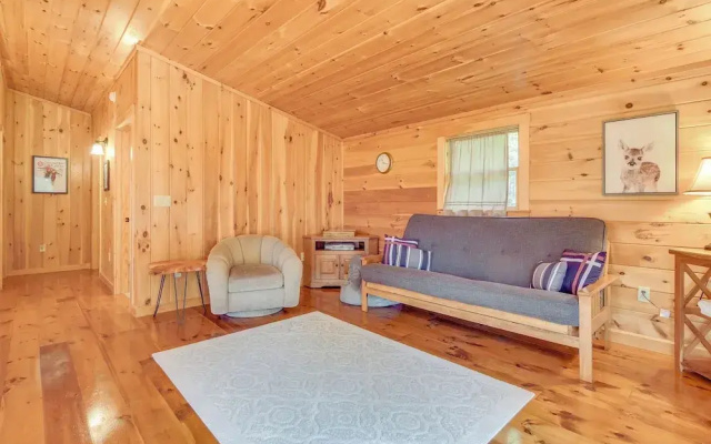 photo 5 of Scenic Franconia Cabin ~ 6 Mi to Cannon Mountain!
