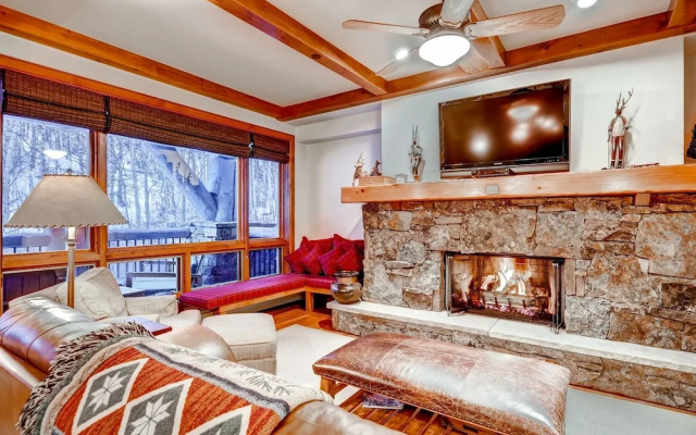 photo 2 of Scenic On-mountain 2br/2.5ba Bachelor Gulch Ski In/ski Out 2 Bedroom Condo by RedAwning