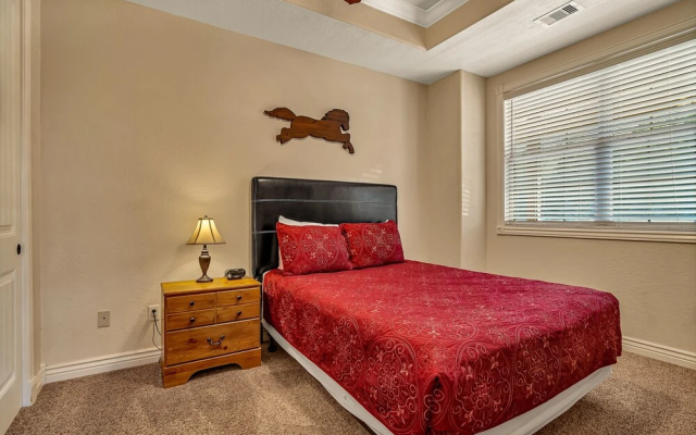 photo 4 of Scenic Terrace 2 Bedroom Condo by Redawning