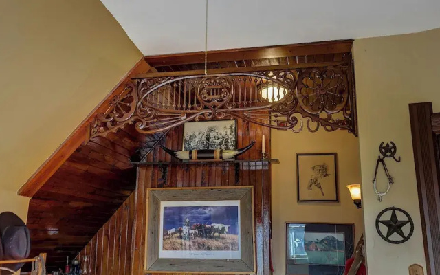 photo 2 of Schuster Mansion Bed & Breakfast