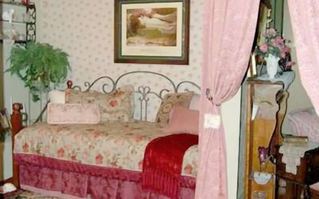 photo 3 of Schuster Mansion Bed & Breakfast