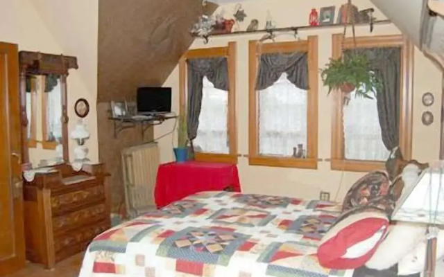 photo 4 of Schuster Mansion Bed & Breakfast