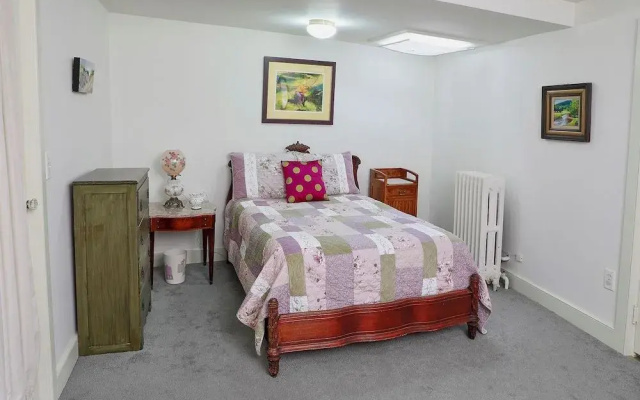 photo 4 of Schwartz's Inn