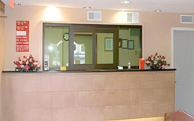 photo 2 of Scottish Inn & Suites - Hobby Airport