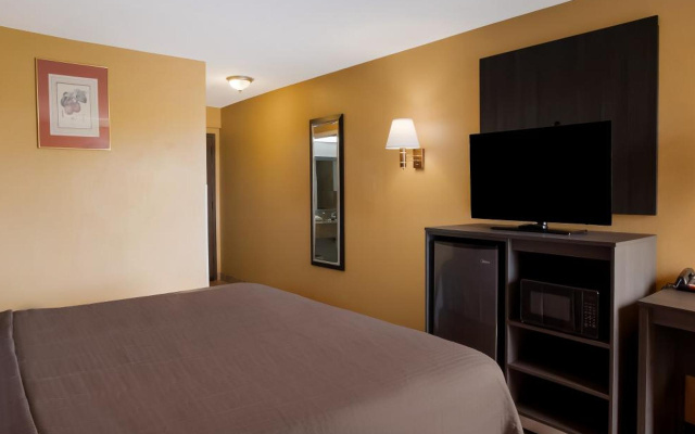 photo 5 of Econo Lodge Allentown North