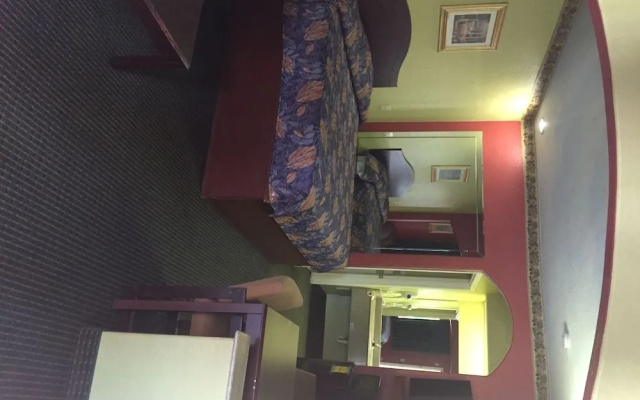 photo 2 of Scottish Inns & Suites Eastex Fwy.