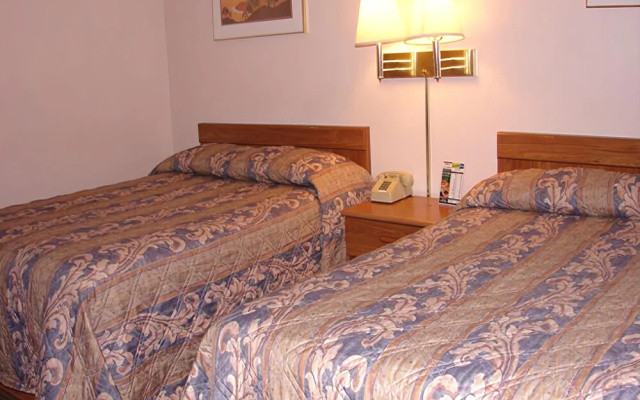 photo 4 of Rest Inn Utica