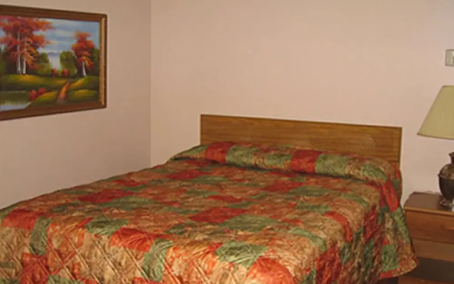 photo 5 of Rest Inn Utica