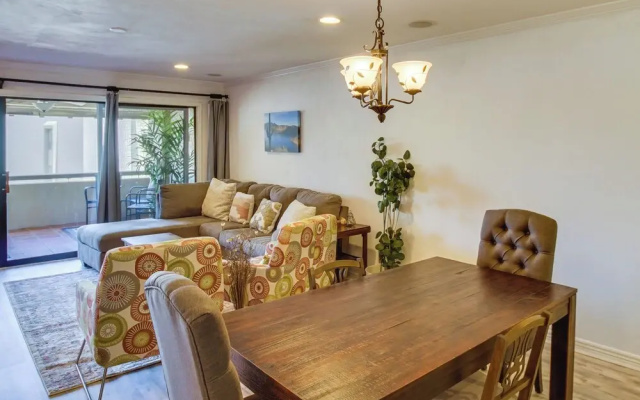 photo 3 of Scottsdale Condo w/ Pool, 1 Mi to Old Town!