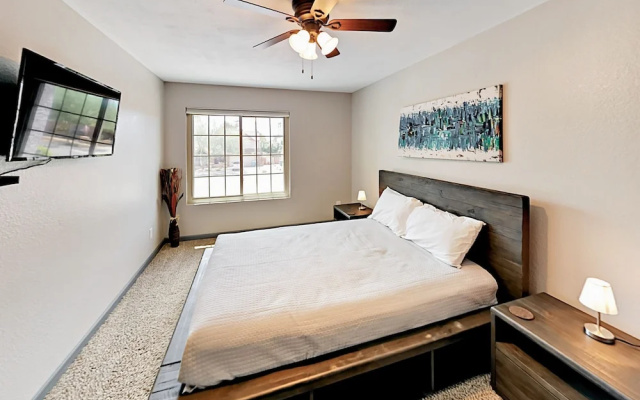 photo 5 of Scottsdale Oasis Home 4 Bedrooms 2.5 Bathrooms Home