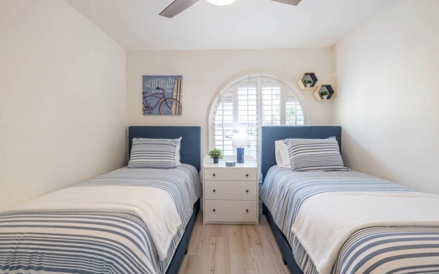 photo 5 of Scottsdale Sahuaro 4 Bedroom Home by RedAwning