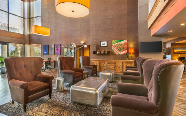 photo 2 of Best Western Plus Scottsdale Thunderbird Suites