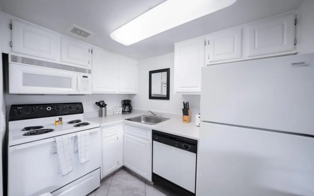 photo 3 of 105 Fully Furnished 1BR Suite-Outdoor Pool! by RedAwning