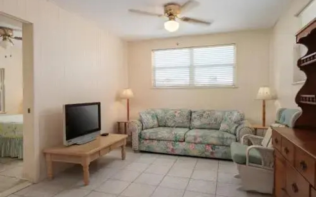photo 5 of Sea Aire Motel