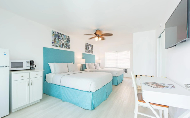 photo 4 of Perroquet Hotel Fort Lauderdale Beach