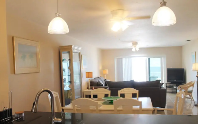 photo 2 of Sea Breeze 303 Apartment