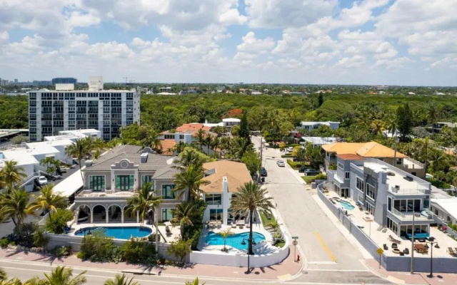 photo 4 of Sea Breeze by Avantstay Across From Fort Lauderdale Beach! Pool, Out Door Dining, Fire Pit!
