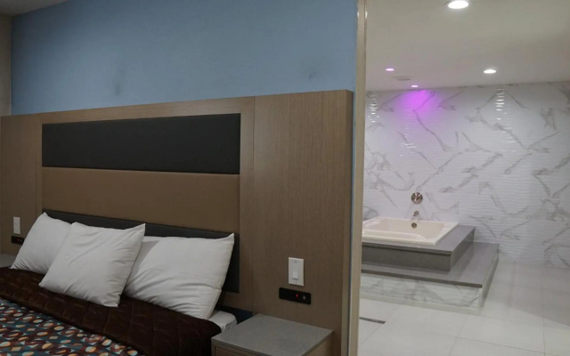 photo 2 of Sea Breeze Inn - LAX Airport, Los Angeles