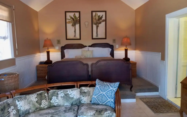 photo 2 of Sea Breeze Manor Inn