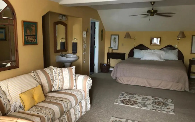 photo 3 of Sea Breeze Manor Inn