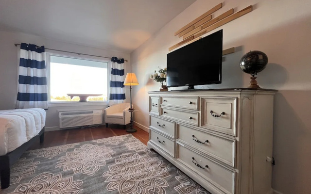 photo 3 of Acadia Ocean View Hotel