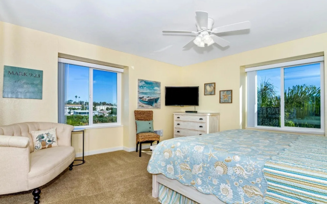 photo 3 of Sea Breeze Penthouse