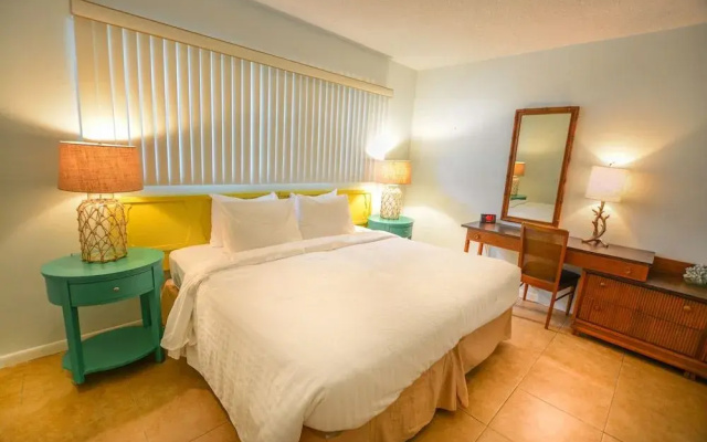 photo 2 of Sea Cliff Motel