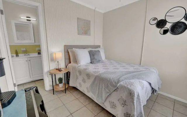photo 4 of Sea Foam Suites