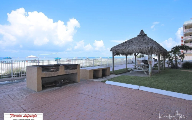 photo 5 of Sea Gate 201