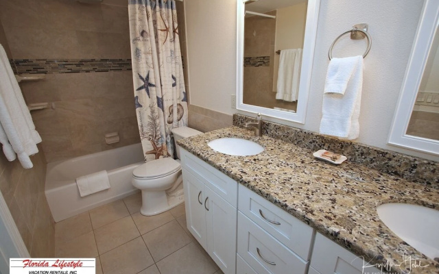 photo 5 of Sea Gate 202