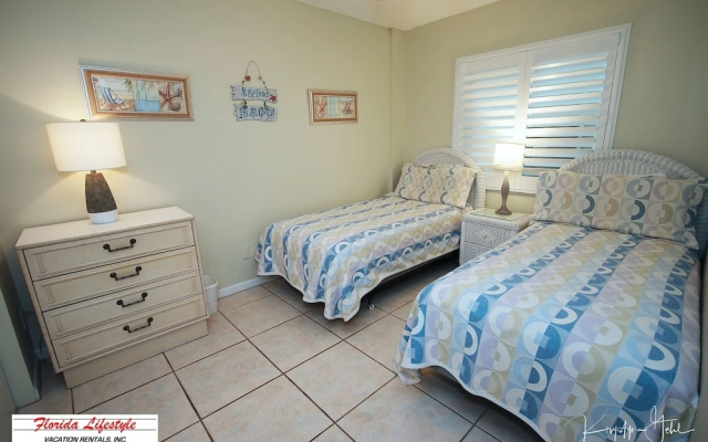 photo 5 of Sea Gate 304