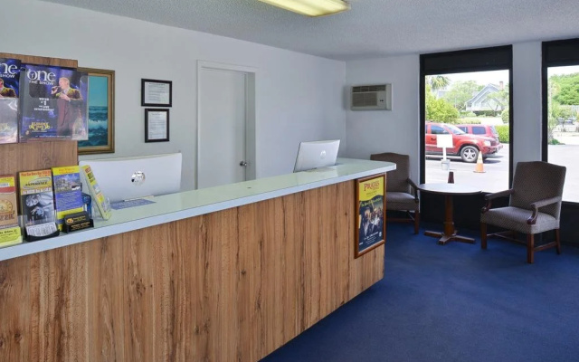 photo 2 of Sea Horn Motel