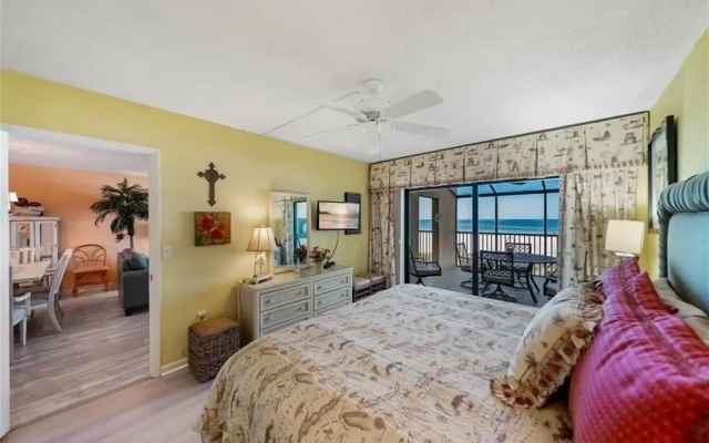 photo 3 of Sea Oats 115 2 Bedroom Home by RedAwning