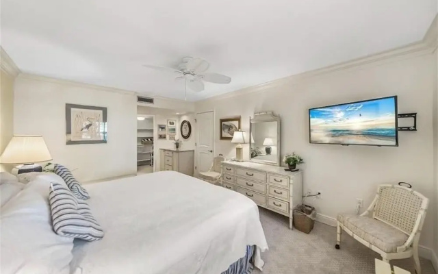 photo 4 of Sea Oats 142 2 Bedroom Home by RedAwning