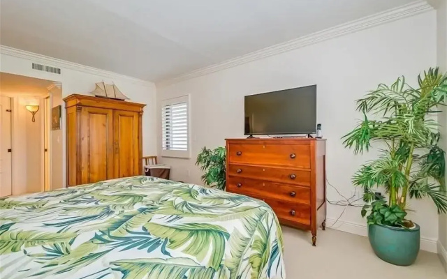 photo 4 of Sea Oats 217 2 Bedroom Home by RedAwning