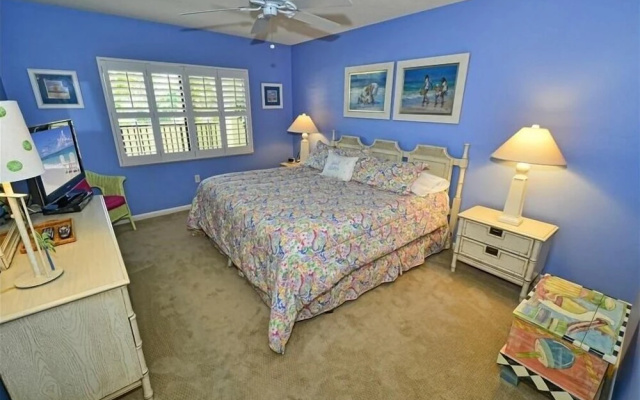 photo 3 of Sea Oats 222 2 Bedroom Condo by RedAwning