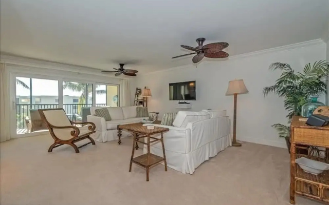 photo 2 of Sea Oats 344 2 Bedroom Condo by RedAwning
