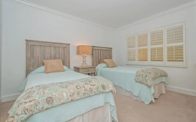 photo 4 of Sea Oats 344 2 Bedroom Condo by RedAwning