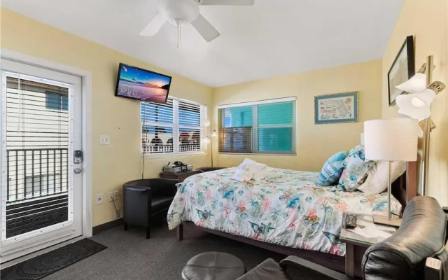 photo 4 of Sea Rocket 26 - Studio Condo