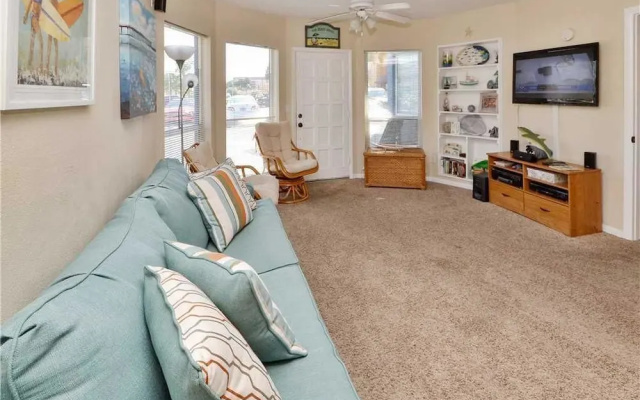 photo 4 of Sea Rocket 29 - One Bedroom Condo