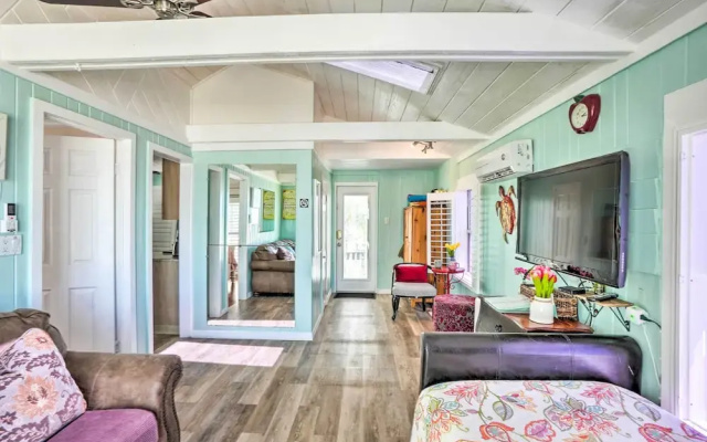 photo 3 of 'sea Turtle Suite' Condo w/ Clearwater Beach Views