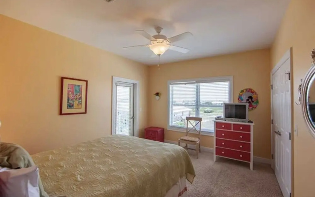photo 4 of Sea Urchin II by Meyer Vacation Rentals