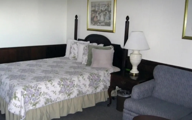photo 5 of Sea Whale Motel