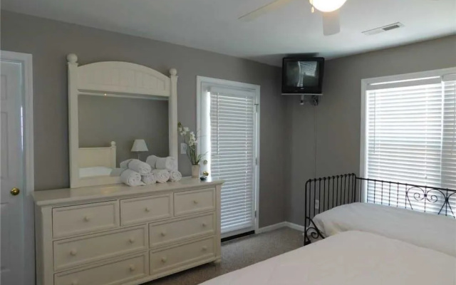 photo 4 of Sea What Happens 4 Br home by RedAwning
