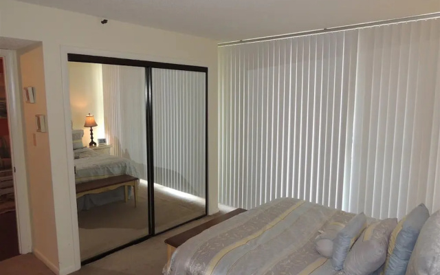 photo 5 of Sea Winds #707 Ocean Front (E) by RedAwning