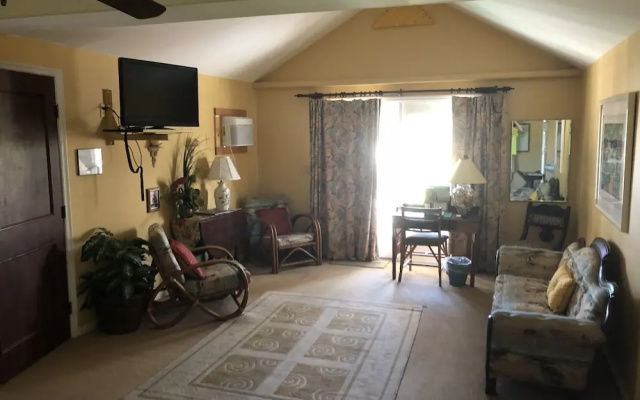 photo 4 of Seabreeze Manor Inn