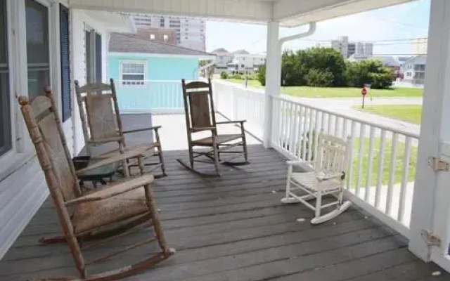 photo 5 of SeaDog by RedAwning