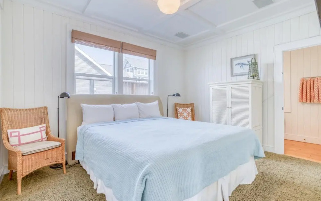 photo 5 of Seaglass Cottage