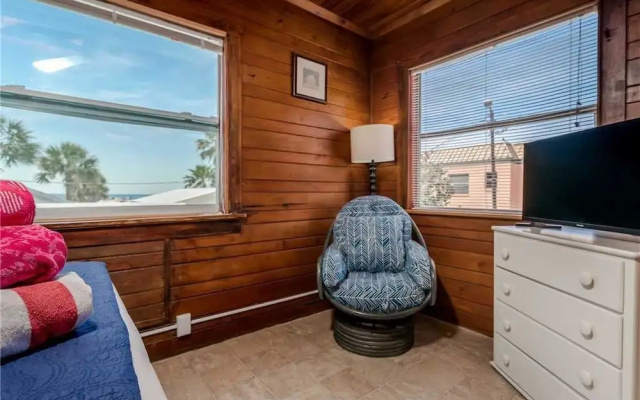 photo 5 of Seahorse Cottage 7 - One Bedroom Cottage