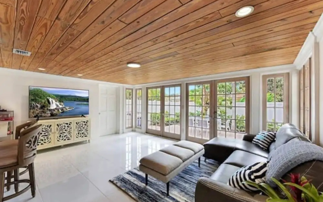 photo 4 of Seahorse Villa 1 in Fort Lauderdale